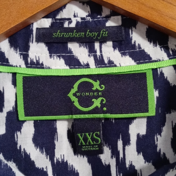 🆕 💙C. Wonder💙 - Shrunken Boy Fit Button Down - Picture 3 of 10
